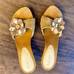Aldo Vintage Wooden Sandal Size 6 US